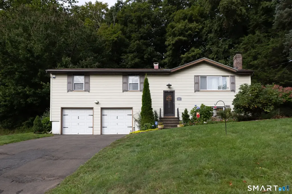 306 Wintergreen Avenue, Hamden