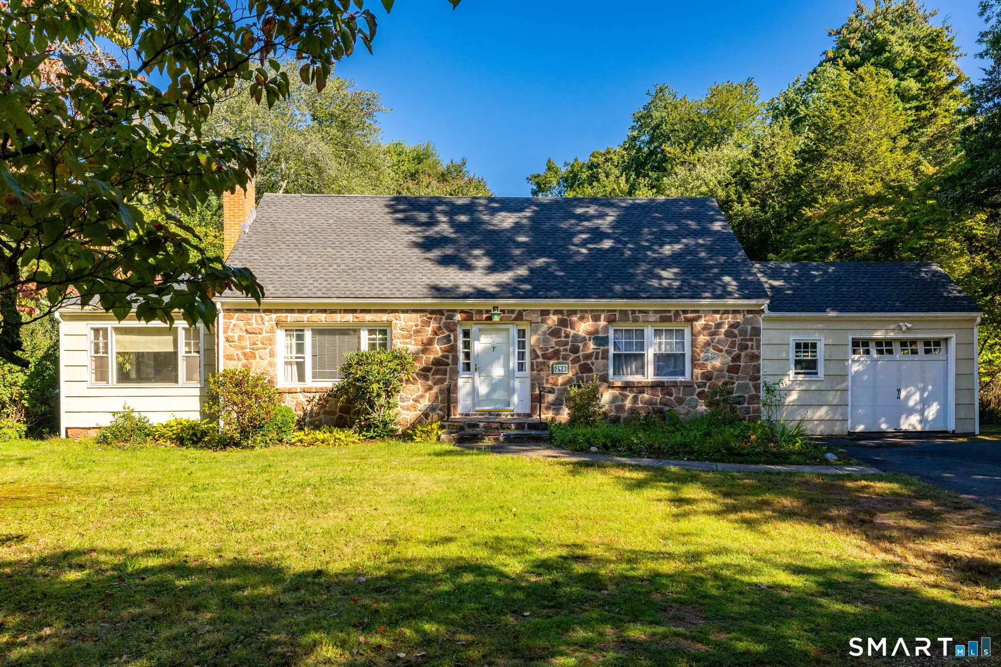 248 Scott Swamp Road, Farmington