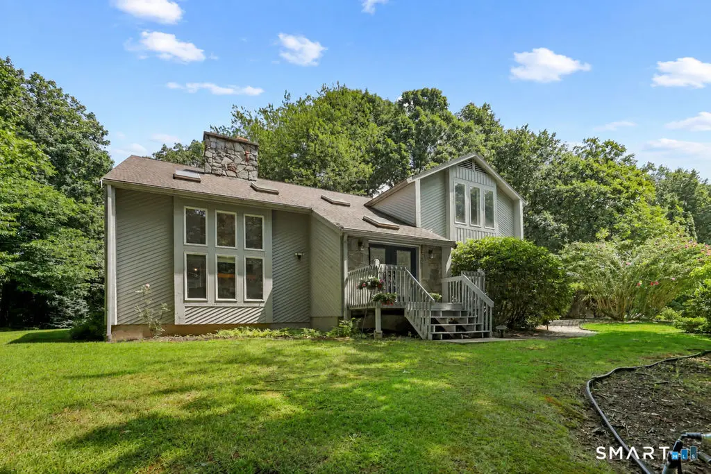 8 Pond View Road, Bolton