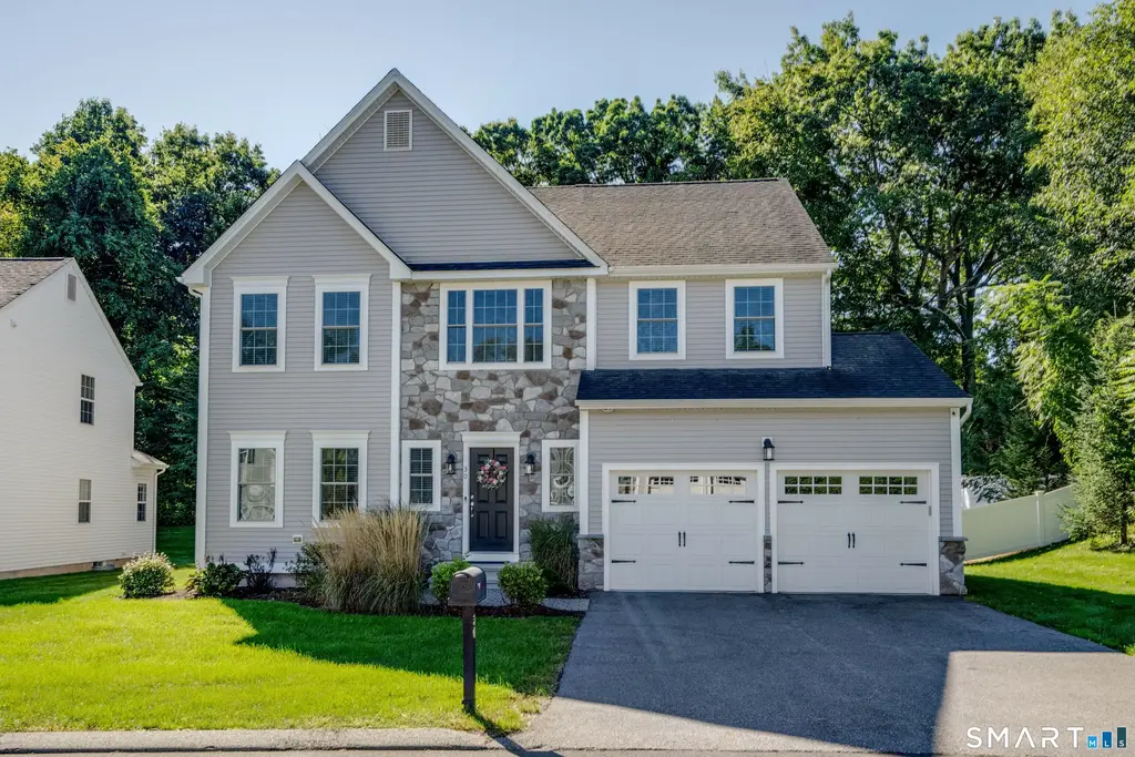 30 Glen Place, Glastonbury