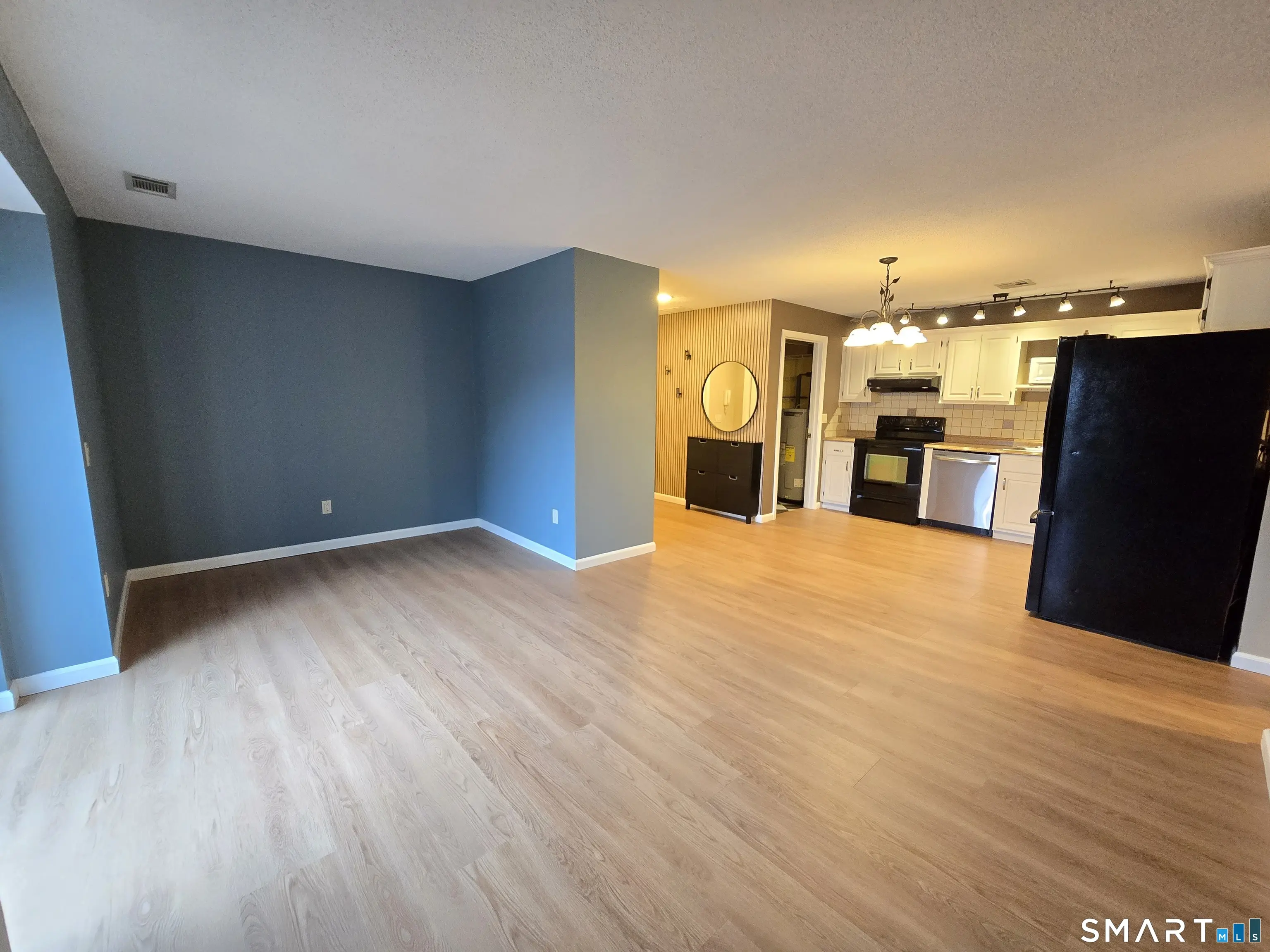 54 North Mountain Road 302, New Britain