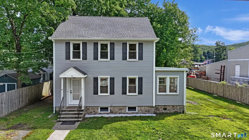6 Henry Street, Bethel