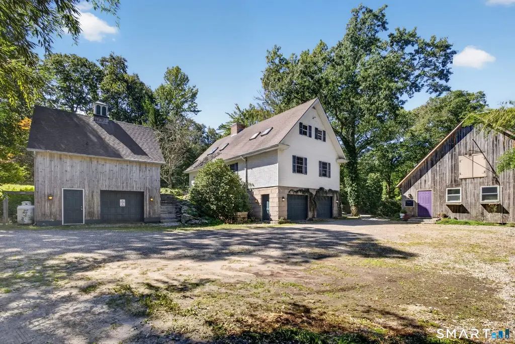 426 Northwest Corner Road, North Stonington