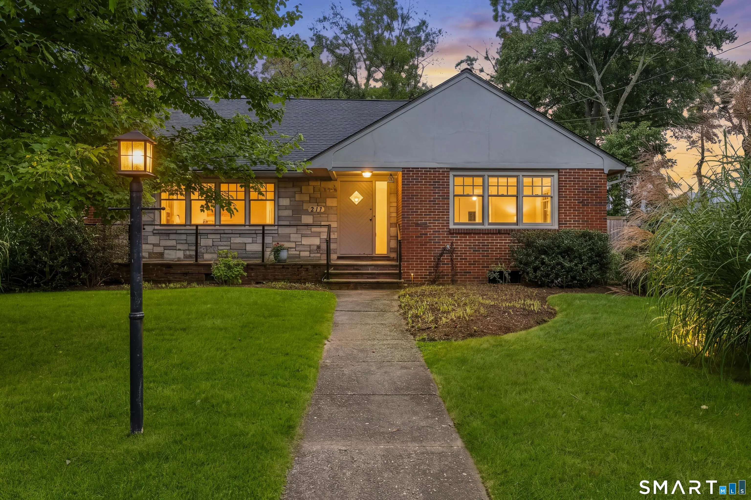 211 Old Farm Road, Fairfield