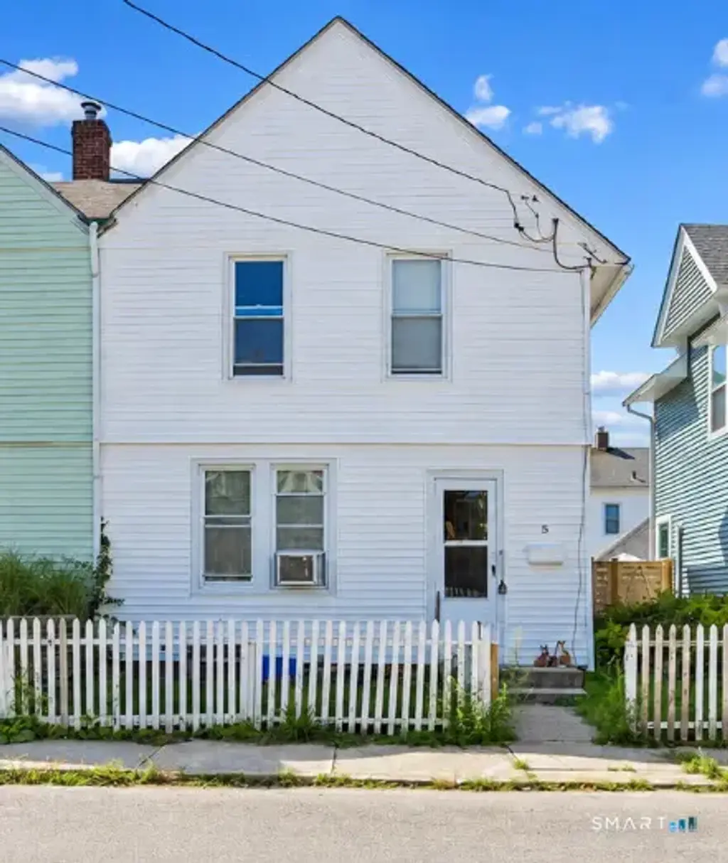 5 Bradley Street, Stonington
