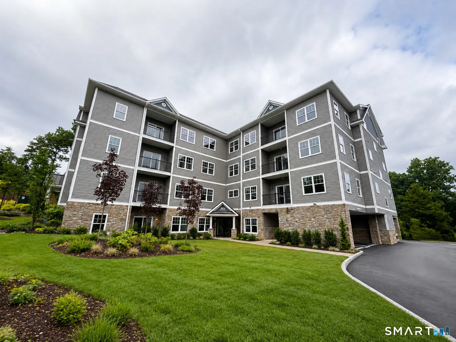 301 Bridgeport Avenue 204, Shelton