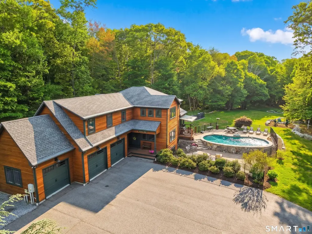 178 Great Neck Road, Waterford