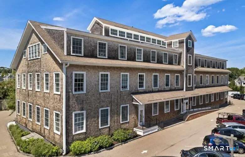 60 Willow Street 304, Stonington