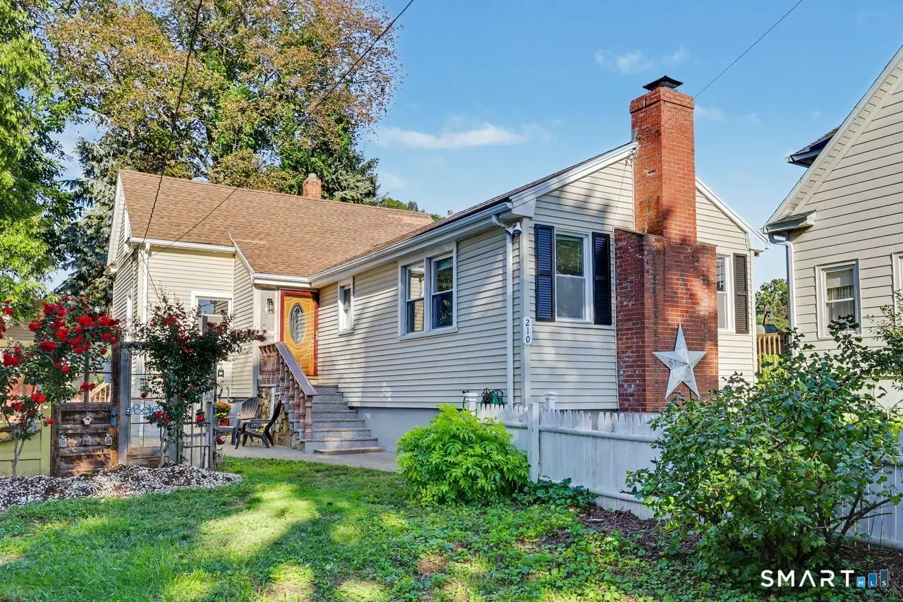 210 Berwick Avenue, Fairfield