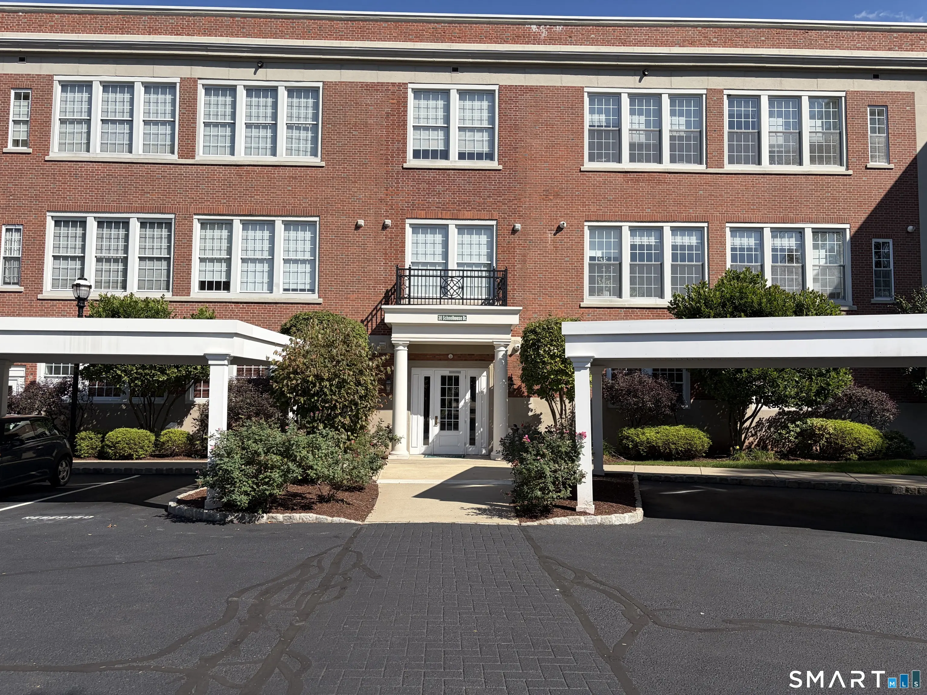 30 Schoolhouse Drive 302, West Hartford