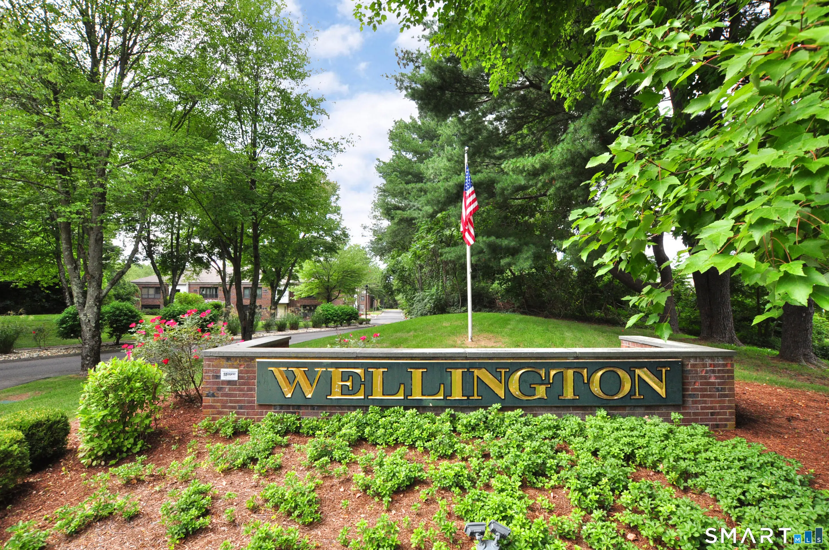 90 Wellington Drive 90, Farmington