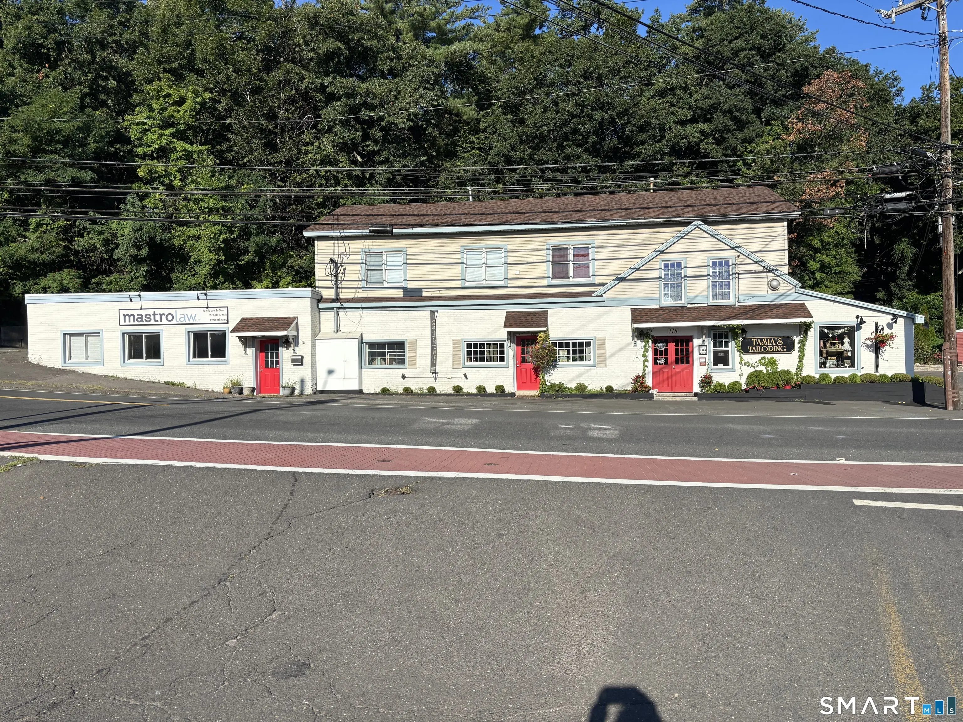 118 Plainville Avenue, Farmington
