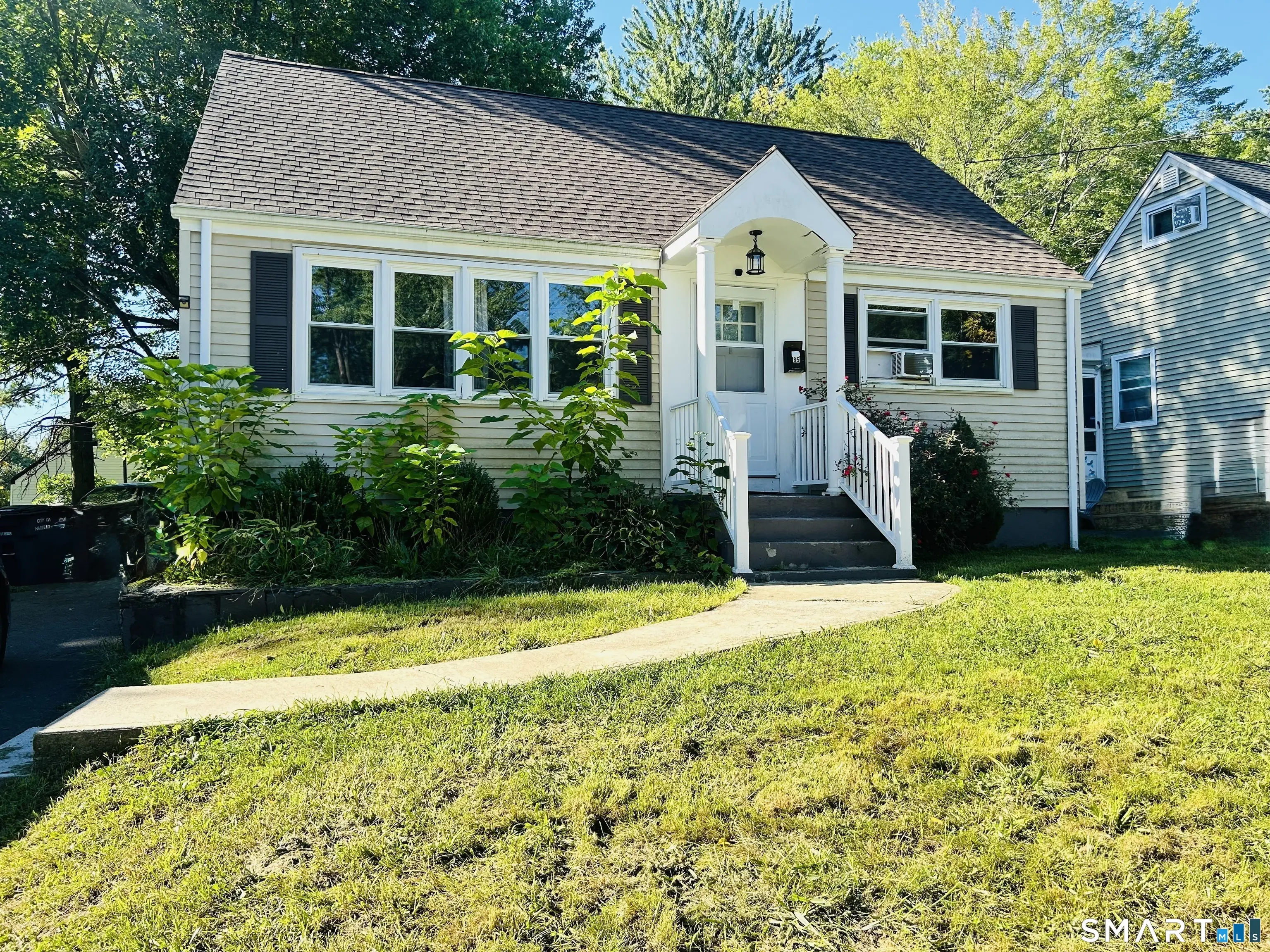 85 Pershing Street, Hartford
