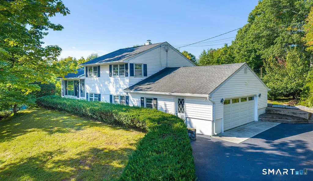 2 Batt Lane, East Haven