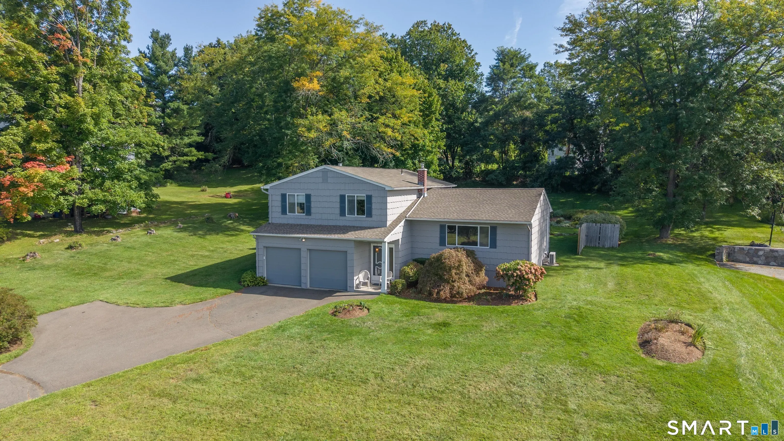 3 Mayflower Drive, Brookfield