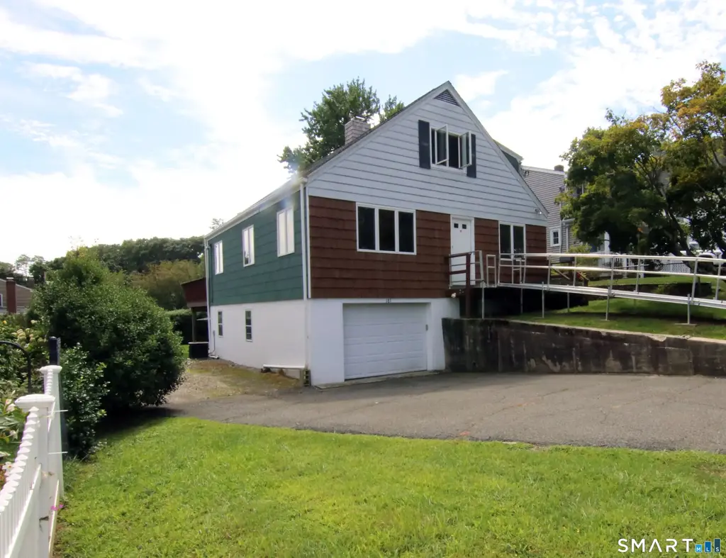 181 Hobart Avenue, Greenwich