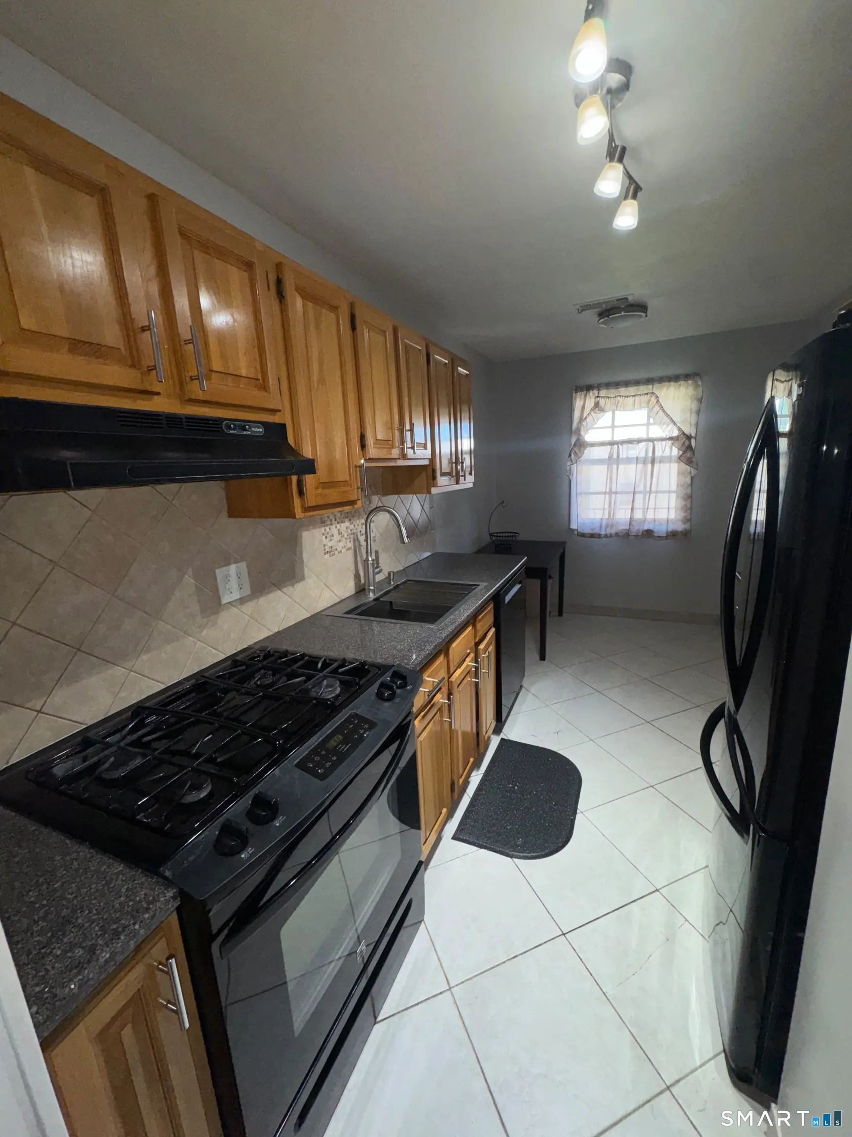 50 Greenhouse Road 18d, Bridgeport