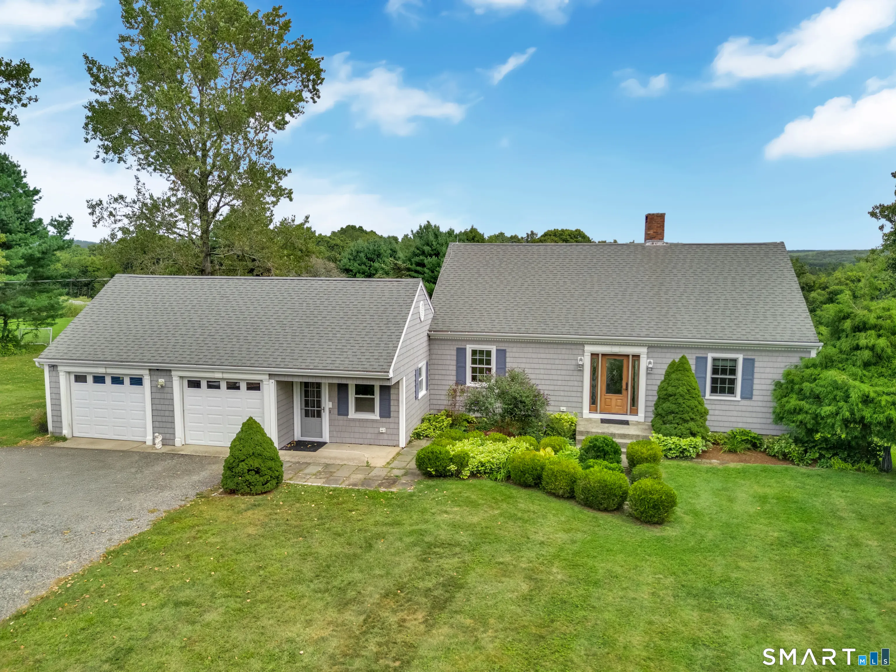 79 Jeremy Hill Road, North Stonington