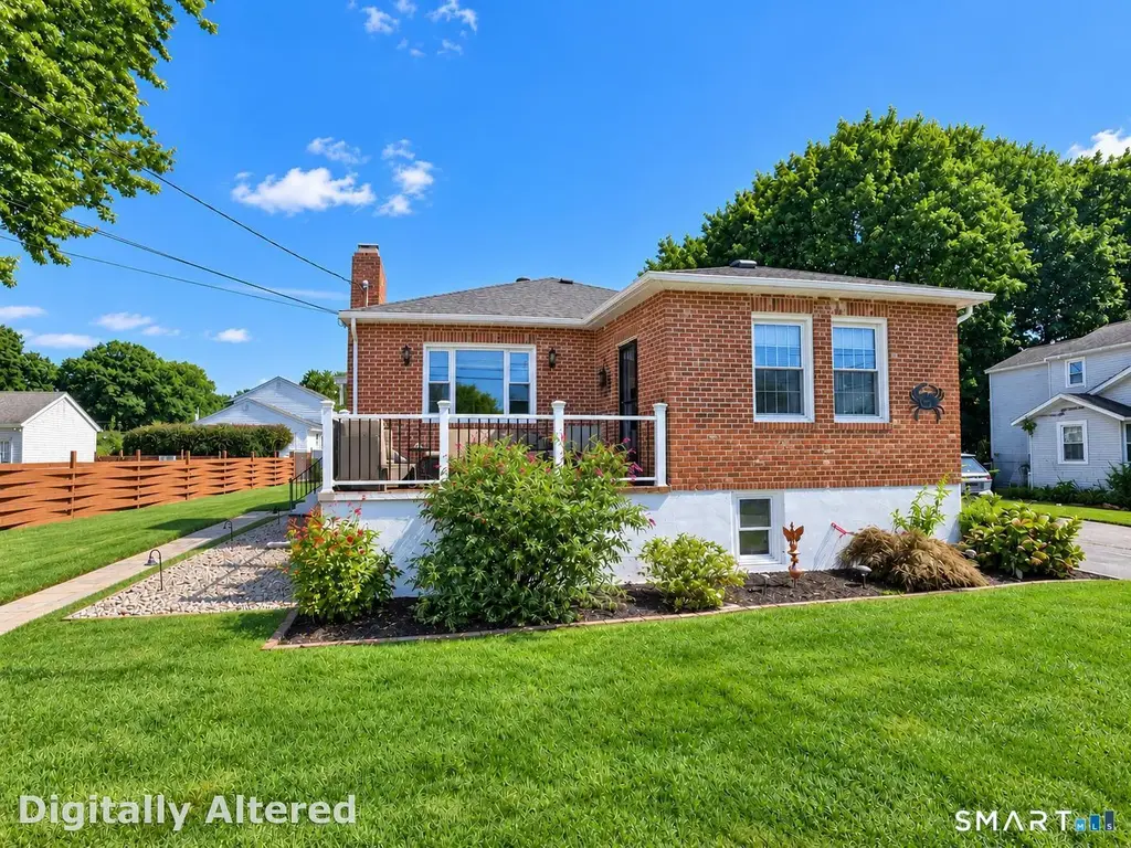 69 Niantic River Road, Waterford