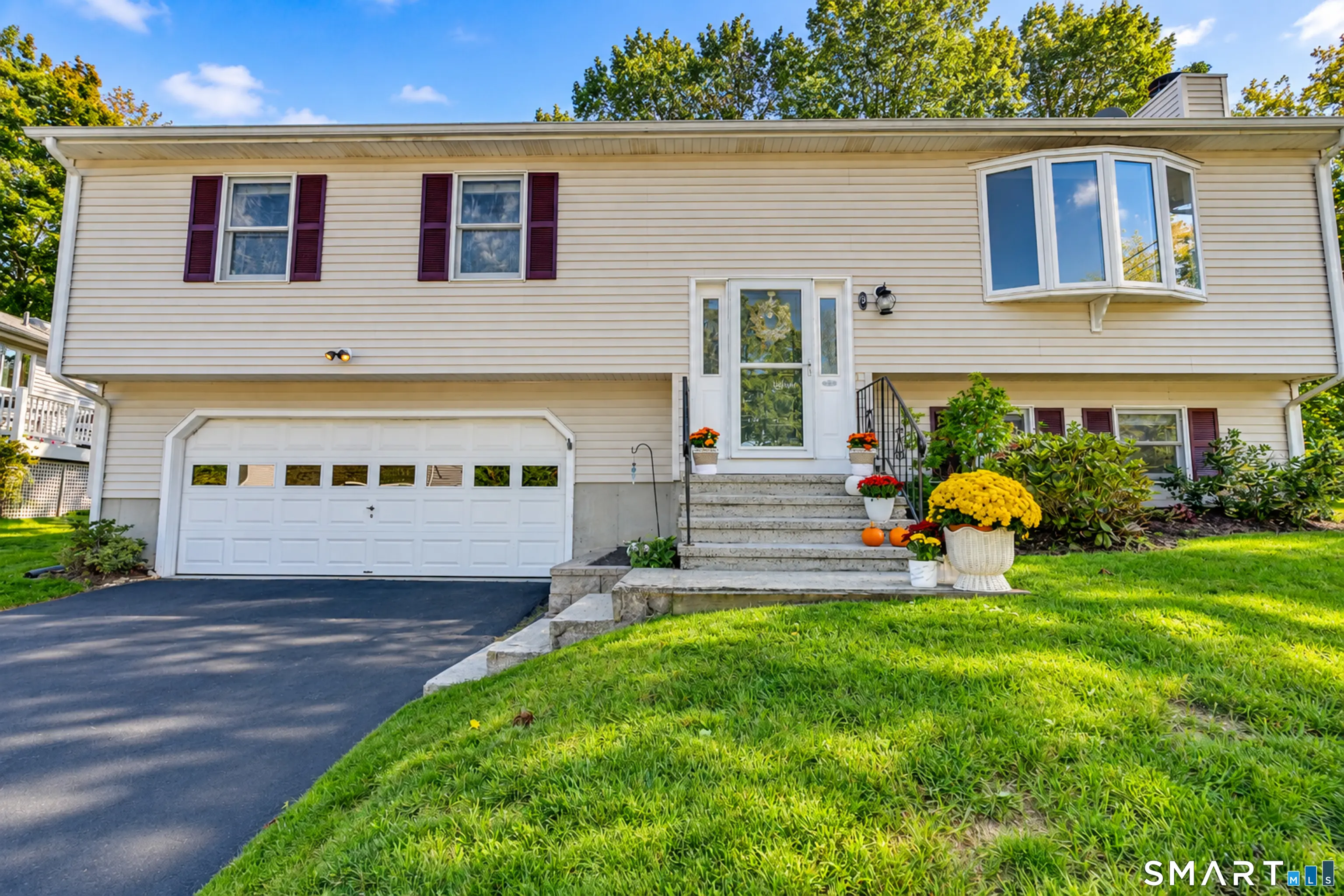 9 Hopkins Court, Branford