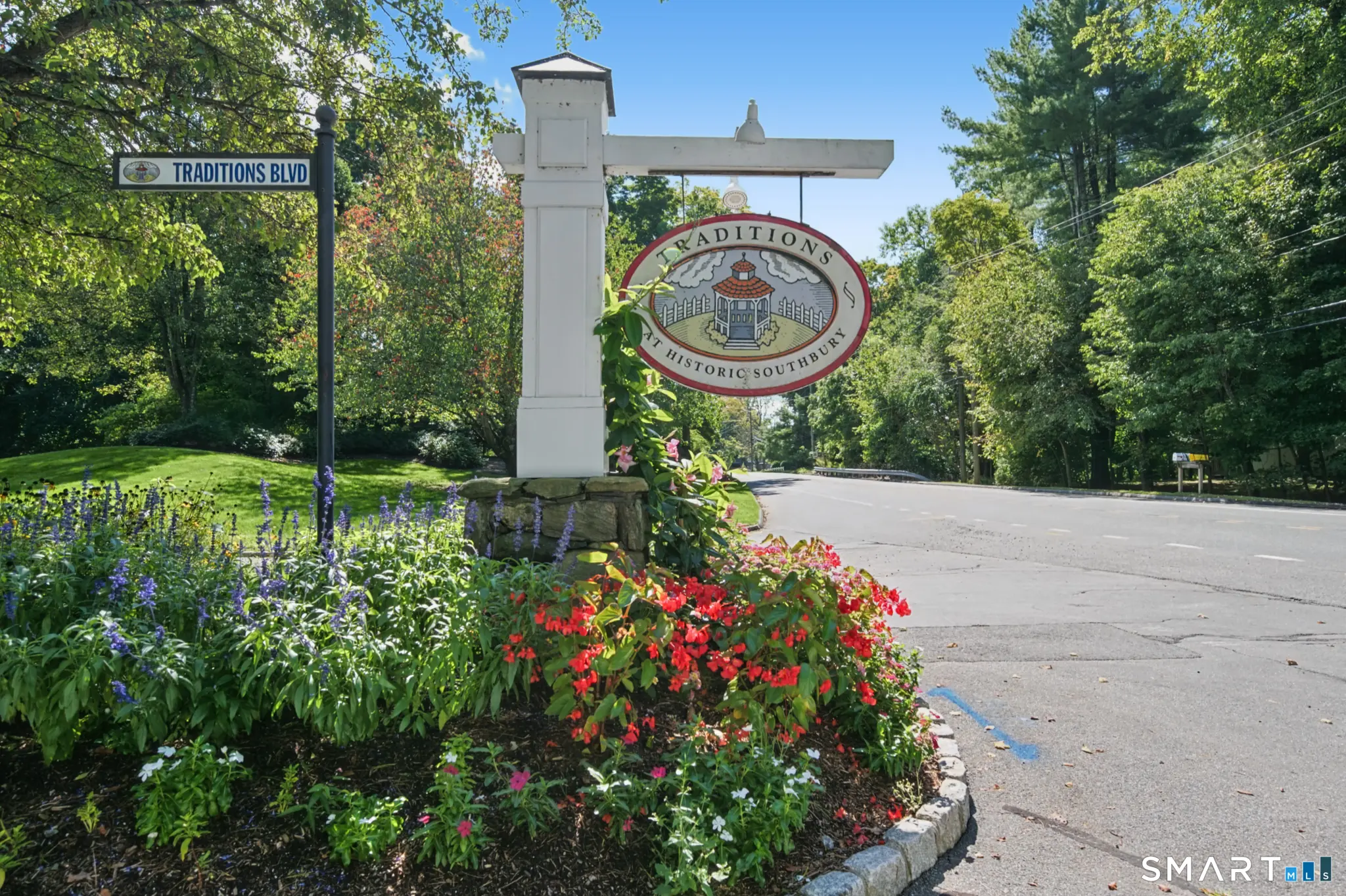 4 Freedom Circle 4, Southbury
