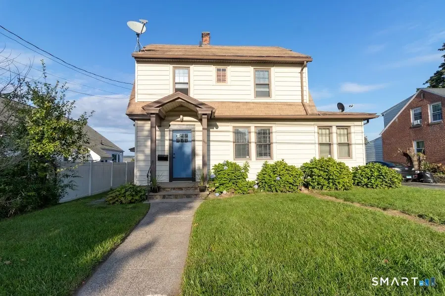 443 Highland Avenue, Waterbury