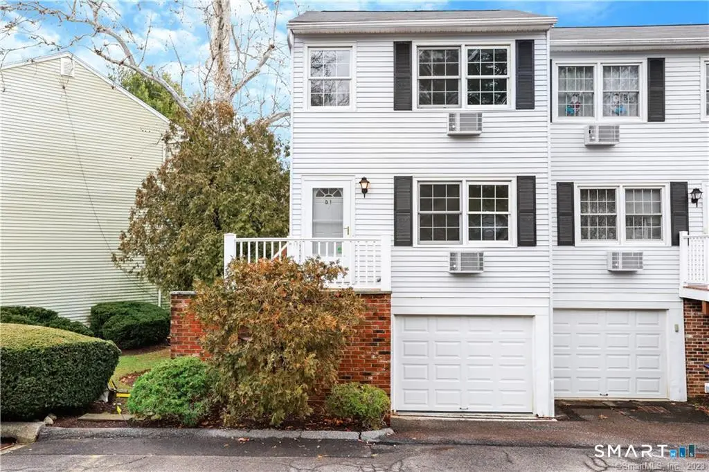 12 Camelot Drive D1, Norwalk