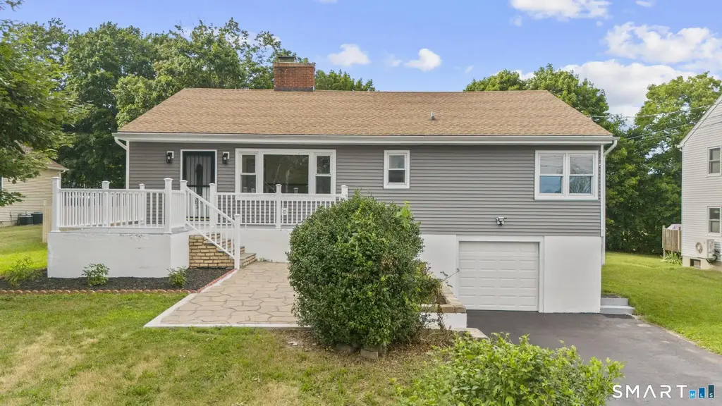 12 Homestead Place, Branford