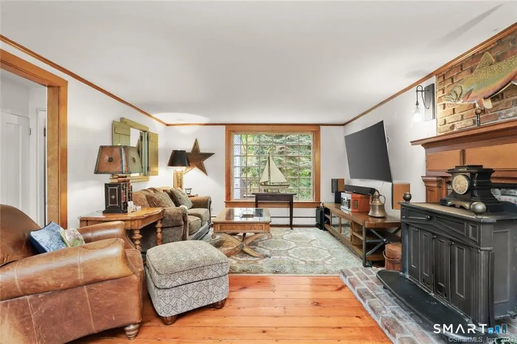 47 Hollow Tree Ridge Road 47, Darien