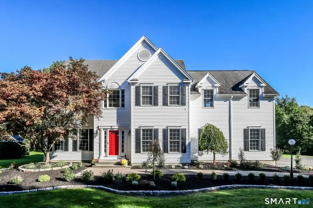 21 Heritage Drive, New Milford