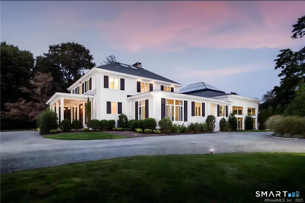345 Governors Lane, Fairfield