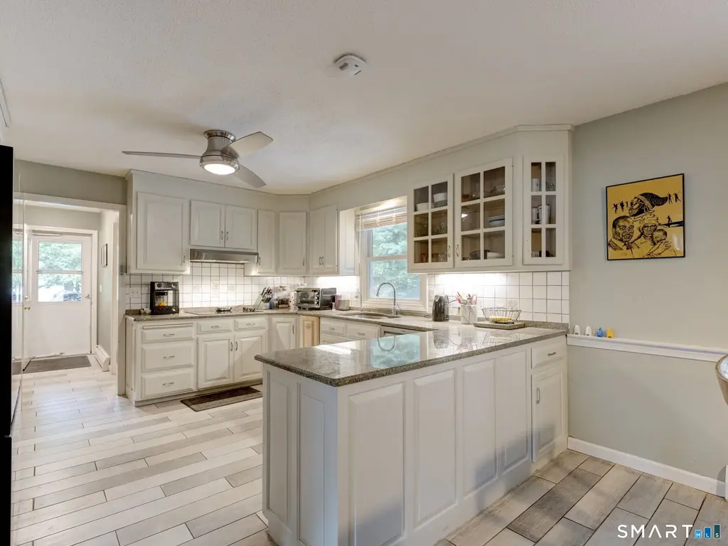 20 Christine Lane, South Windsor