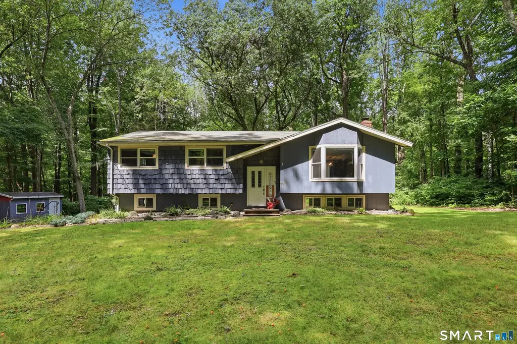 200 Hemlock Point Drive, Coventry