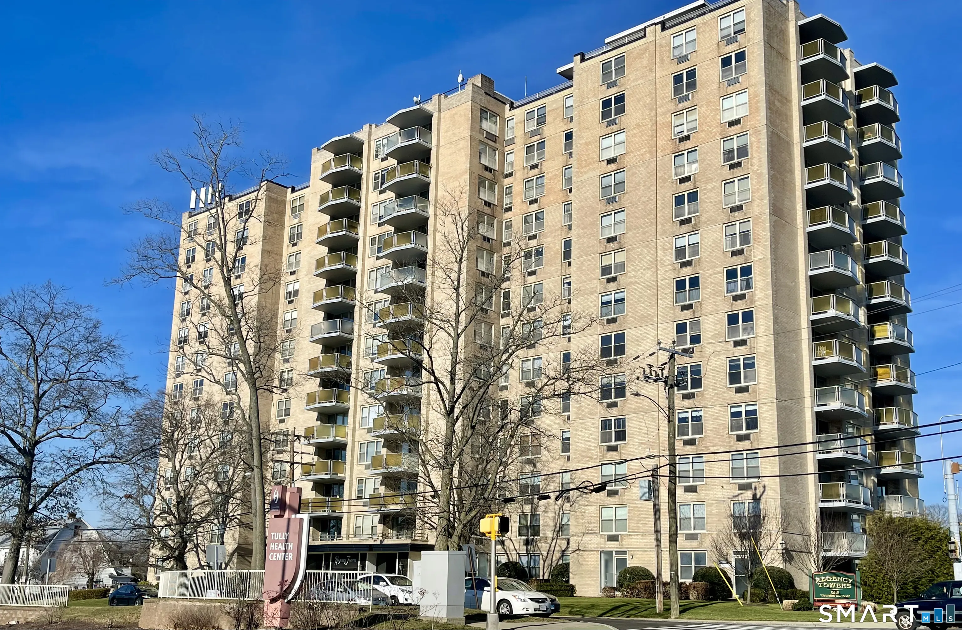 1 Strawberry Hill Court 10h, Stamford