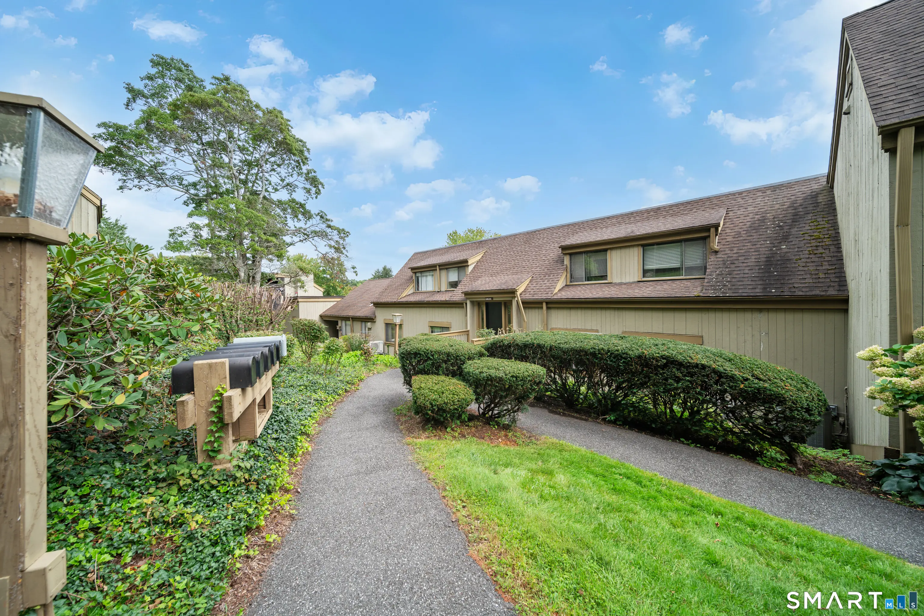 13 Heritage Village B, Southbury