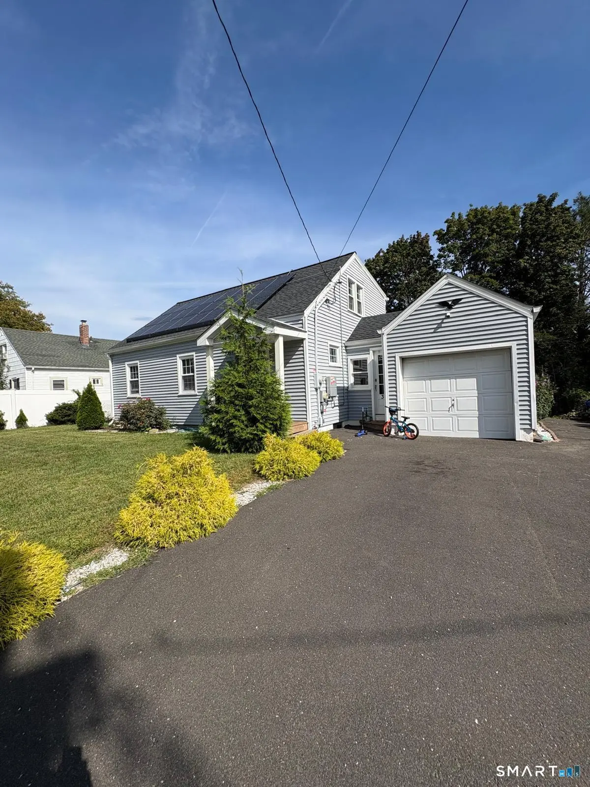 350 Roger Williams Road, Bridgeport