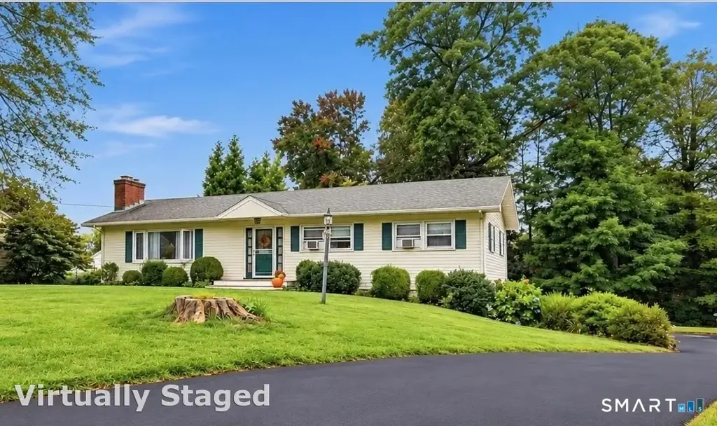 19 Starlight Drive, Norwalk