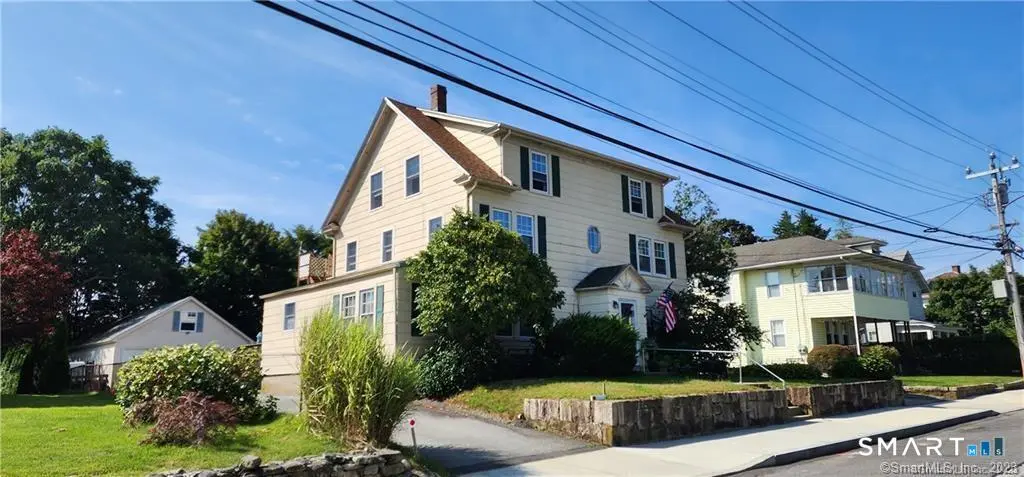 90 Thames Street 3, New London