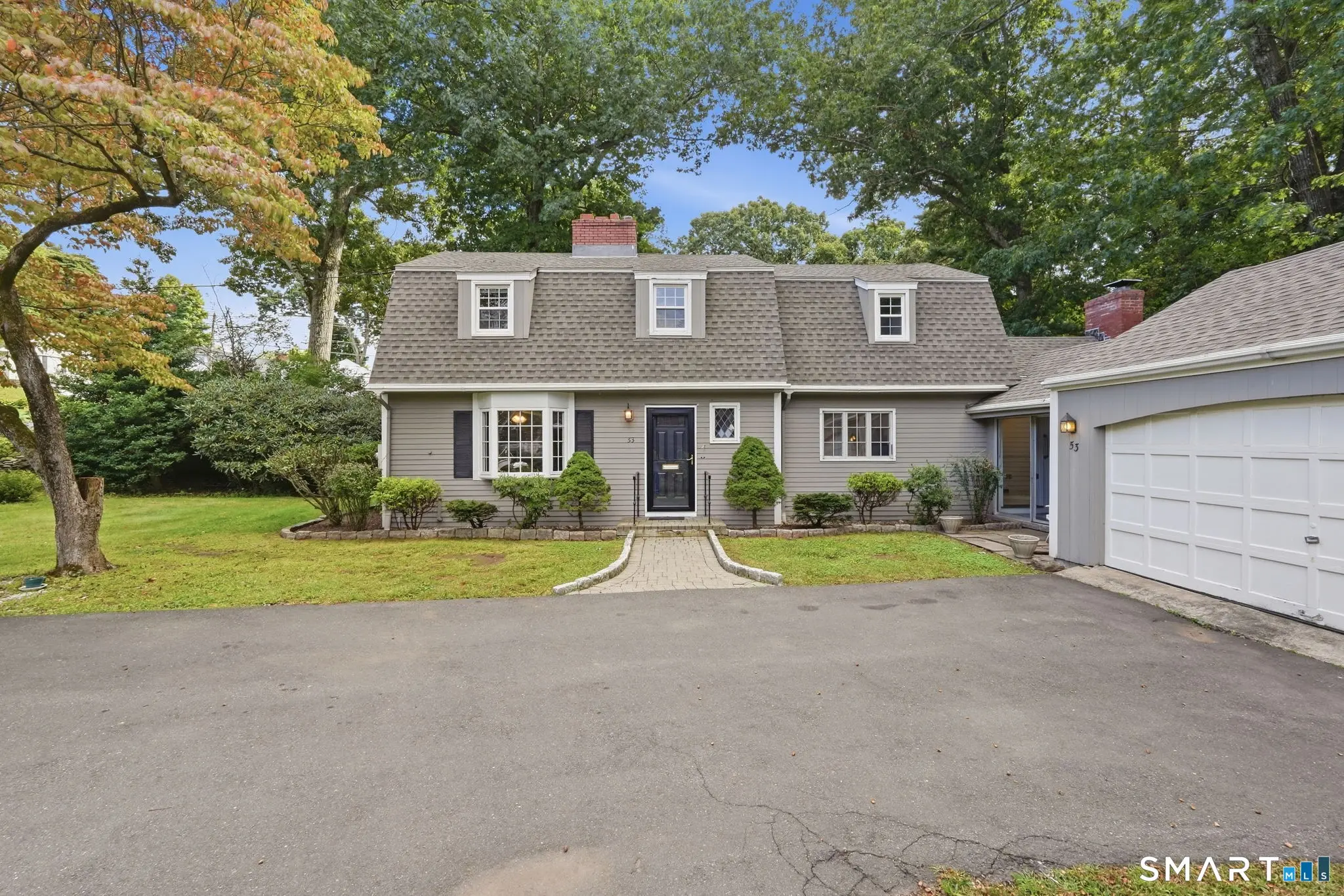 53 Woodridge Circle, West Hartford