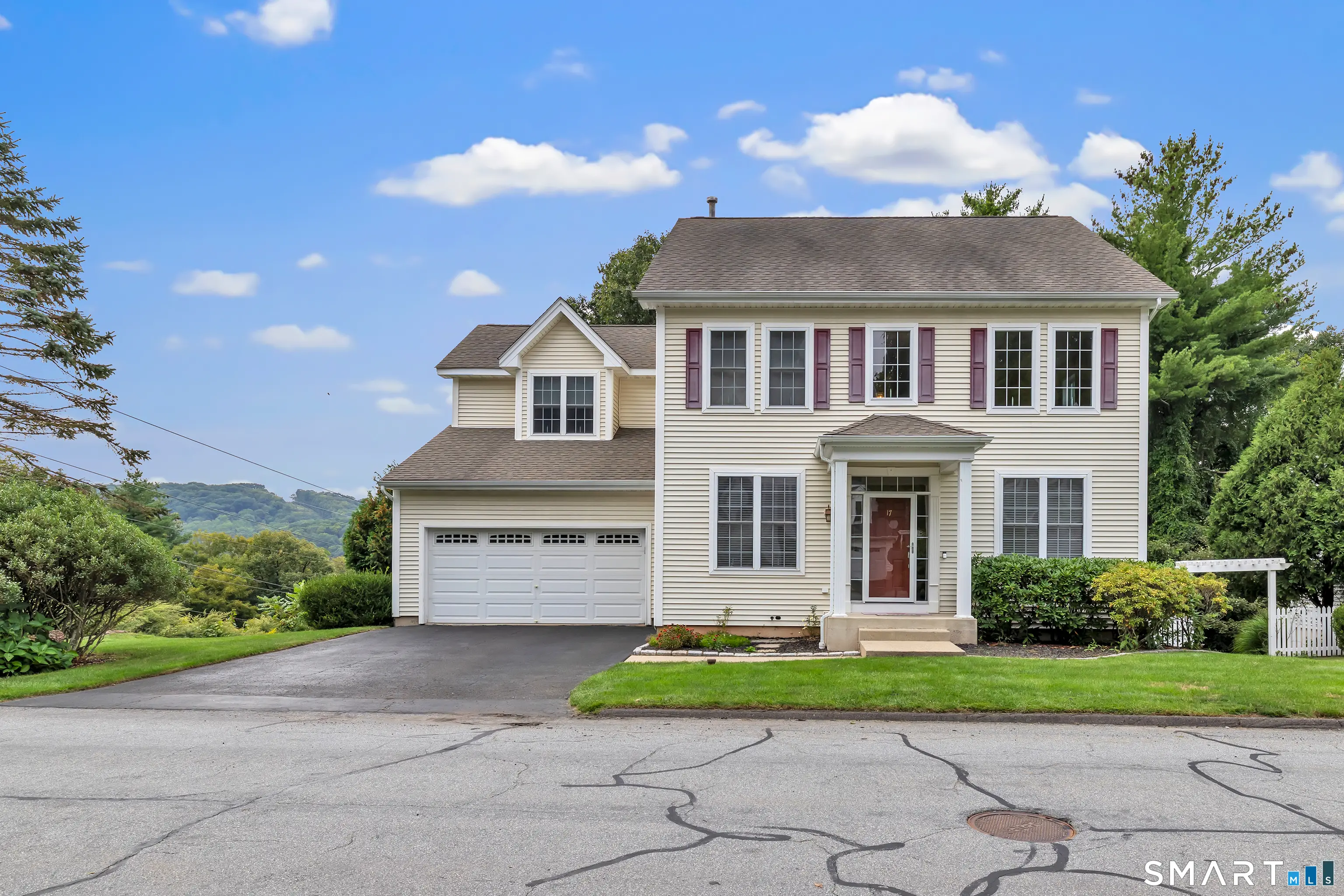 17 Traditions Boulevard, Southbury