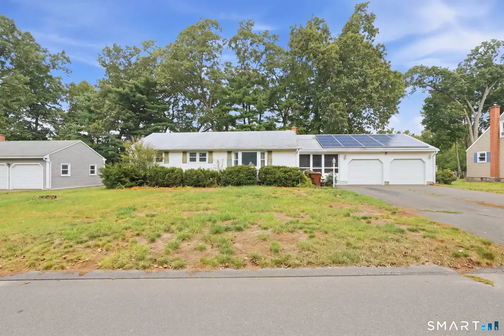 33 Cora Street, Enfield