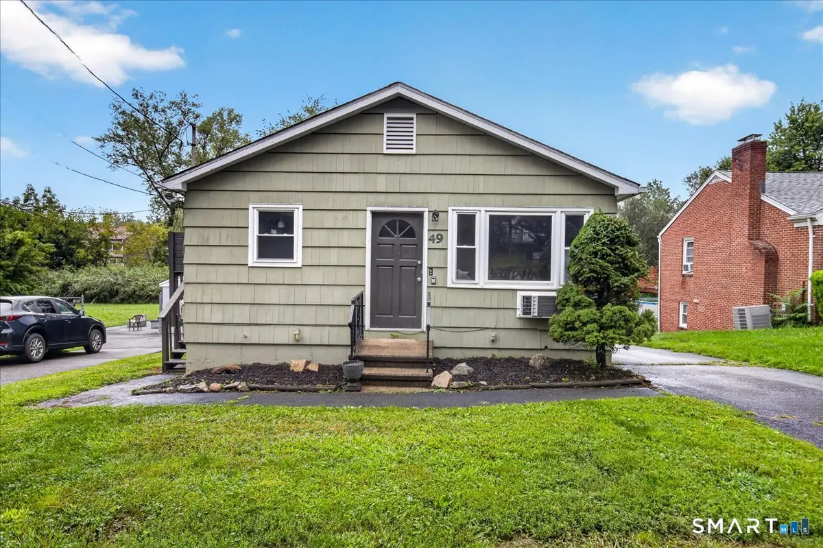 49 Homeside Avenue, West Haven