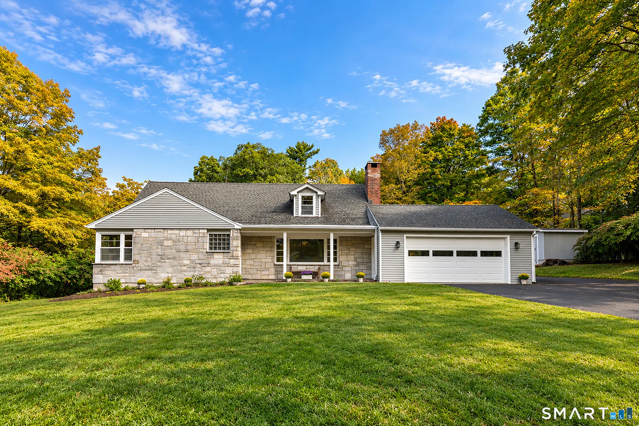 87 Giles Hill Road, Redding
