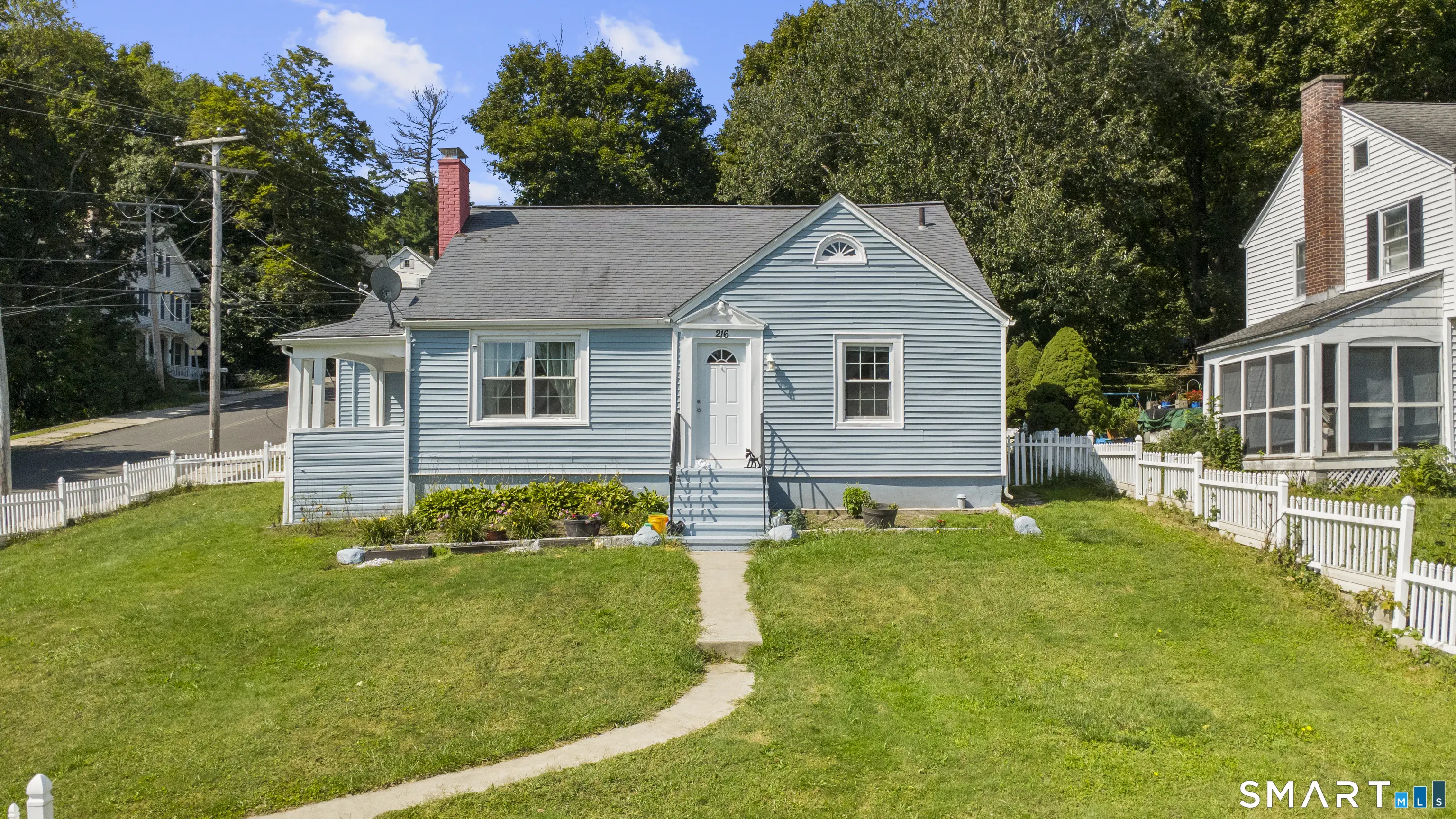 216 Hillside Avenue, Naugatuck