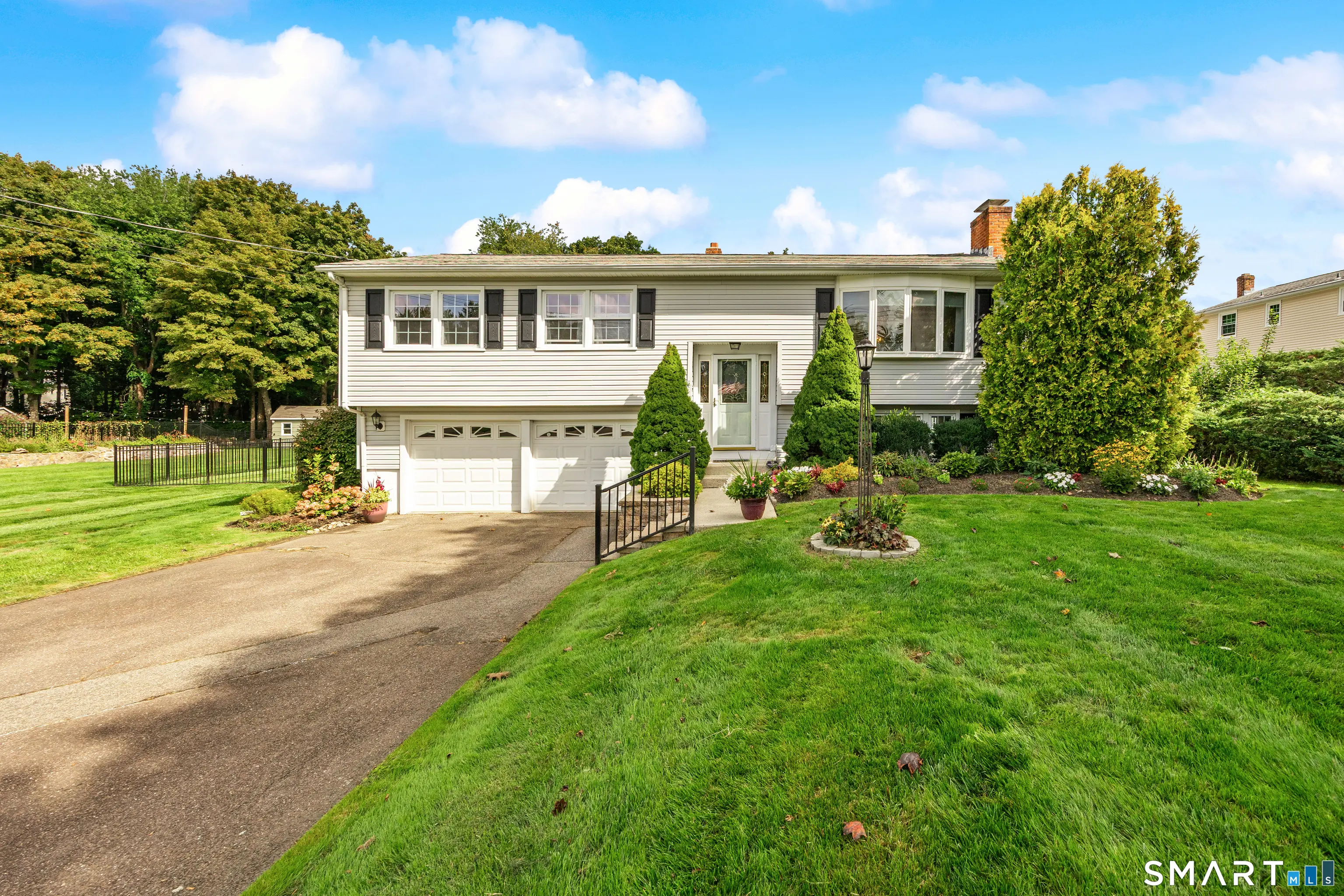 18 Sharon Drive, Shelton