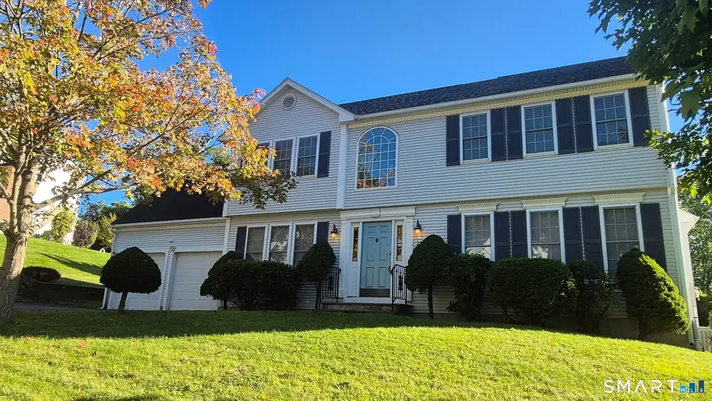 25 Wanda Lane, Middletown