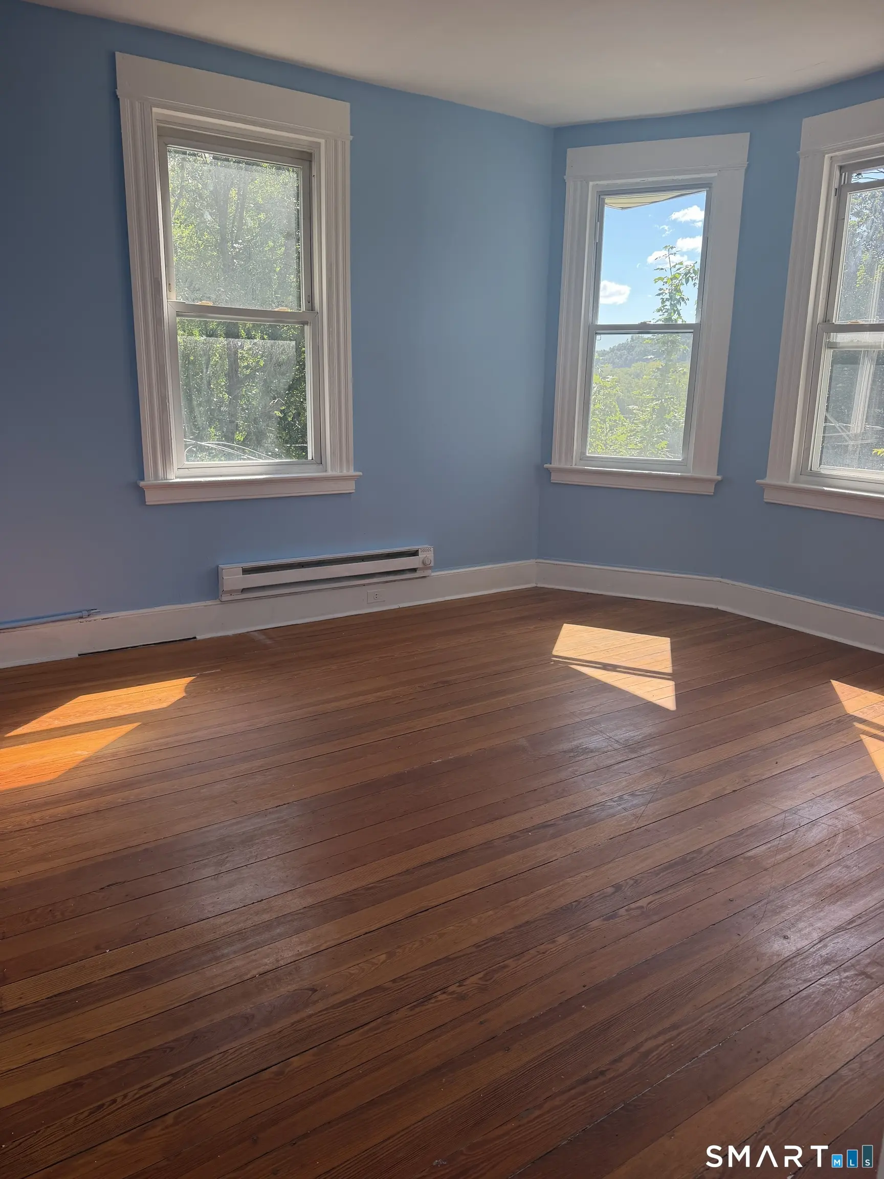 61 Lounsbury Street, Waterbury