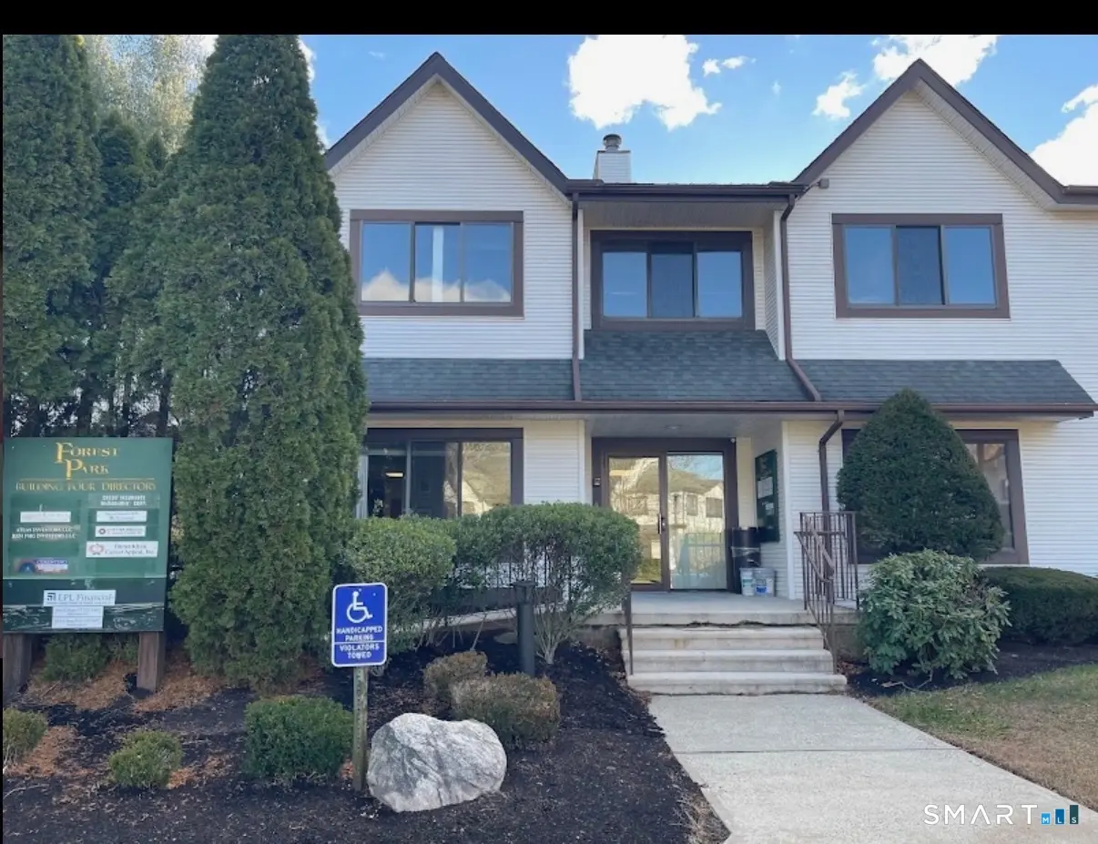 4 Forest Park Drive 10, Farmington