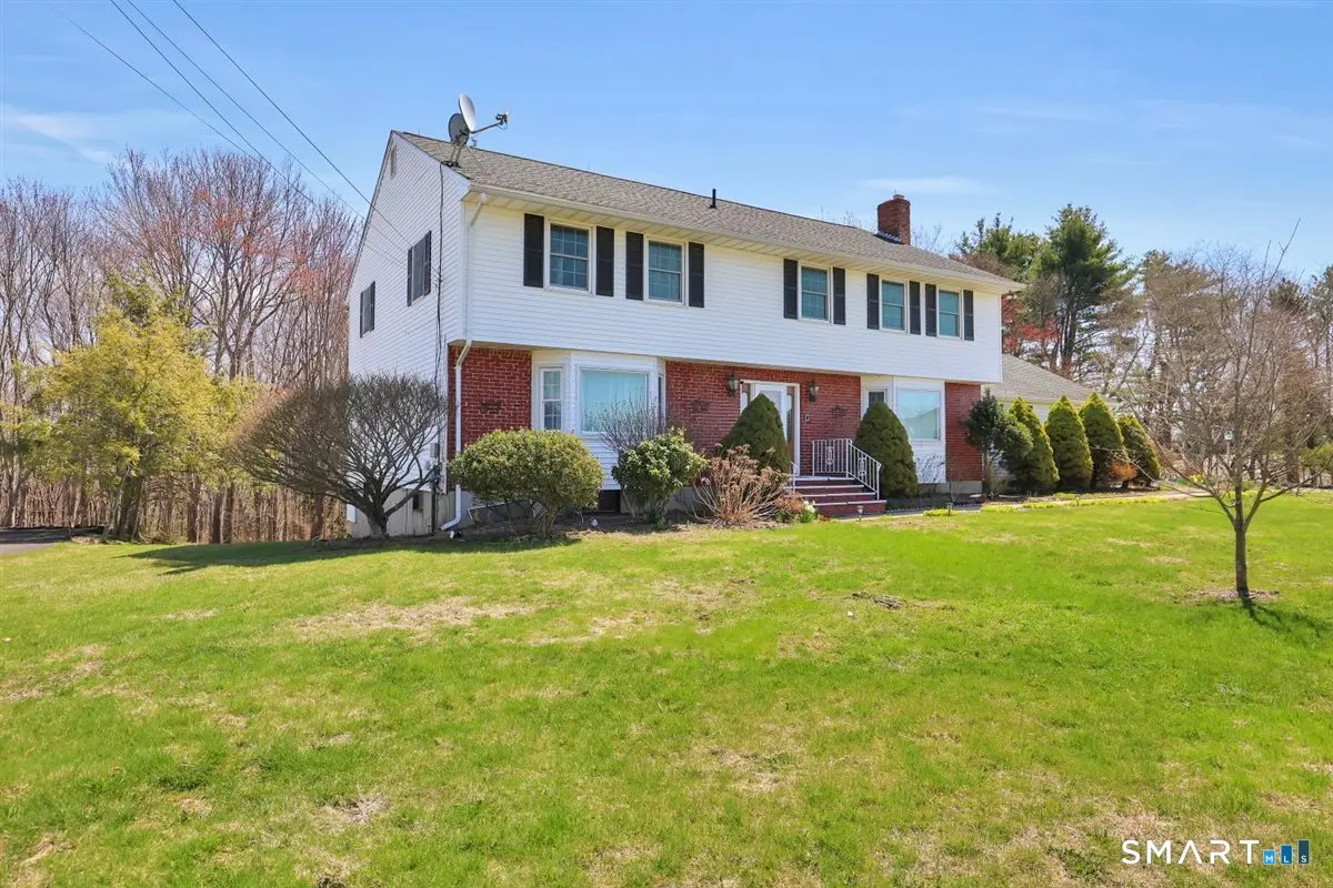 96 Neill Drive, Watertown