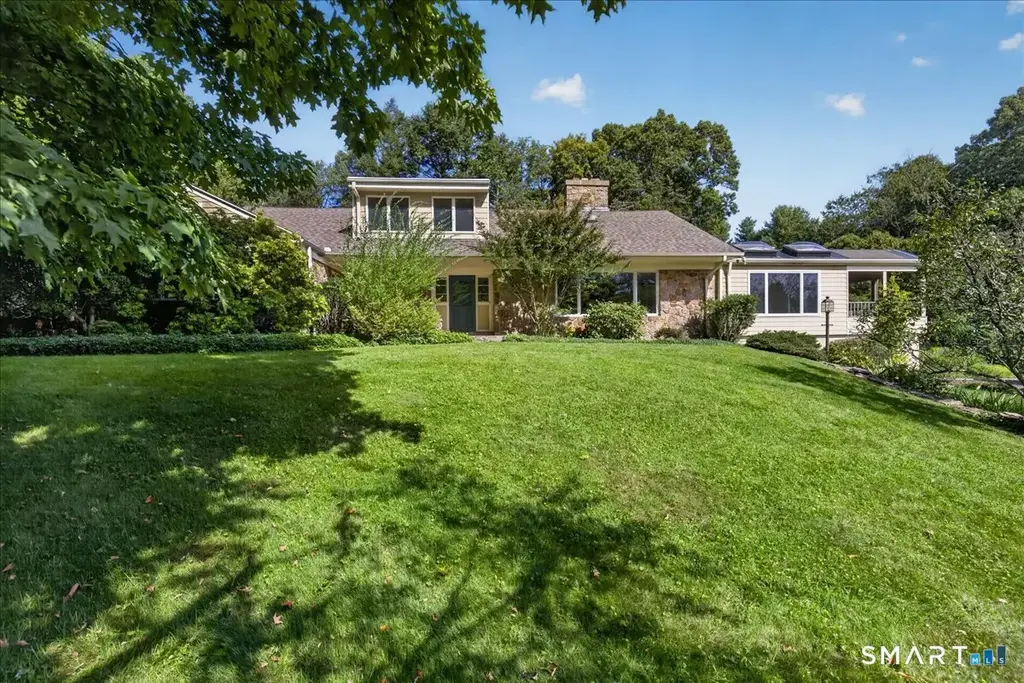 333 Mansfield Road, North Haven